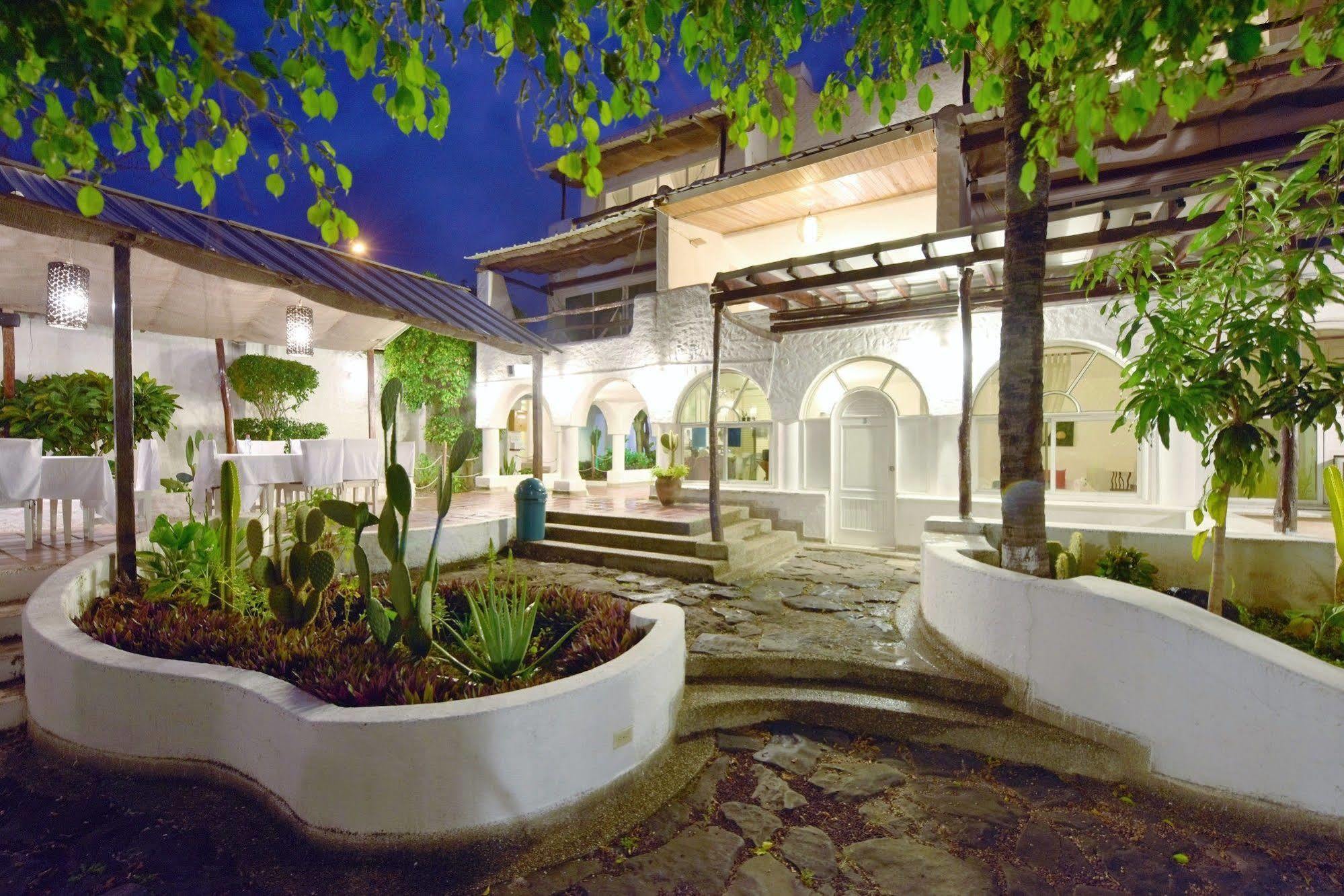 푸에르토 바케리조 모레노 Casa Opuntia B&B 외부 사진